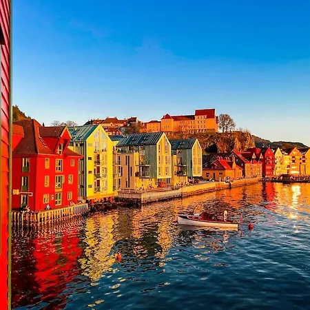 Seafront Apt. With Elevator And French Balcony *